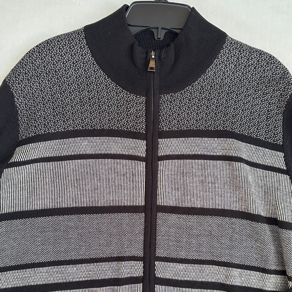 New GUESS BY MARCIANO Men's Black and Gray Full-Zip Sweater - Picture 2 of 8